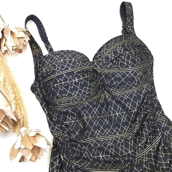 NipTuck Swim Black Gold One Piece Swimsuit Sz 8 - Picture 2 of 11